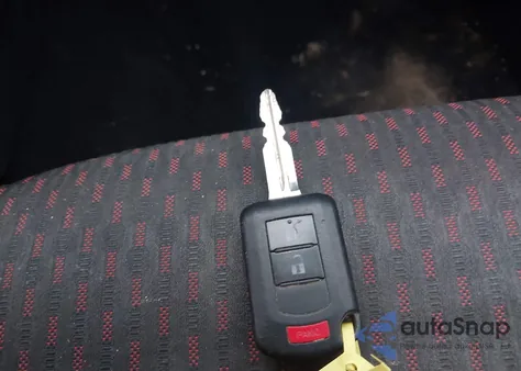 2019 Mitsubishi Outlander Sport 2.0 Le z USA, uszkodzony, nr VIN JA4AP3AU3KU023653